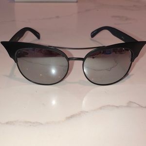Quay Australia Zig sunglasses